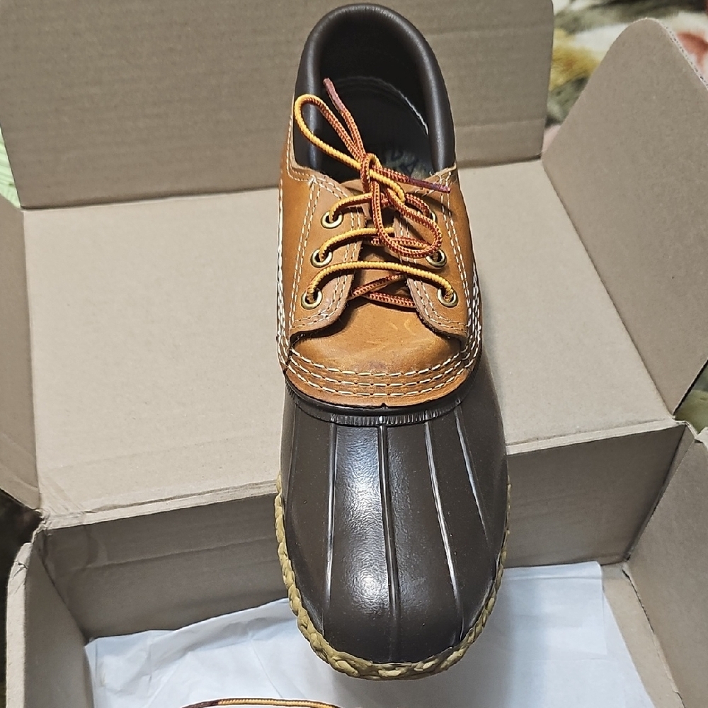 Men's Two-Tone Leather Duck Boots